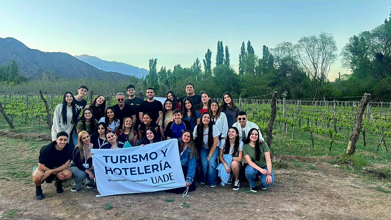 Atardecer y visitas en la finca